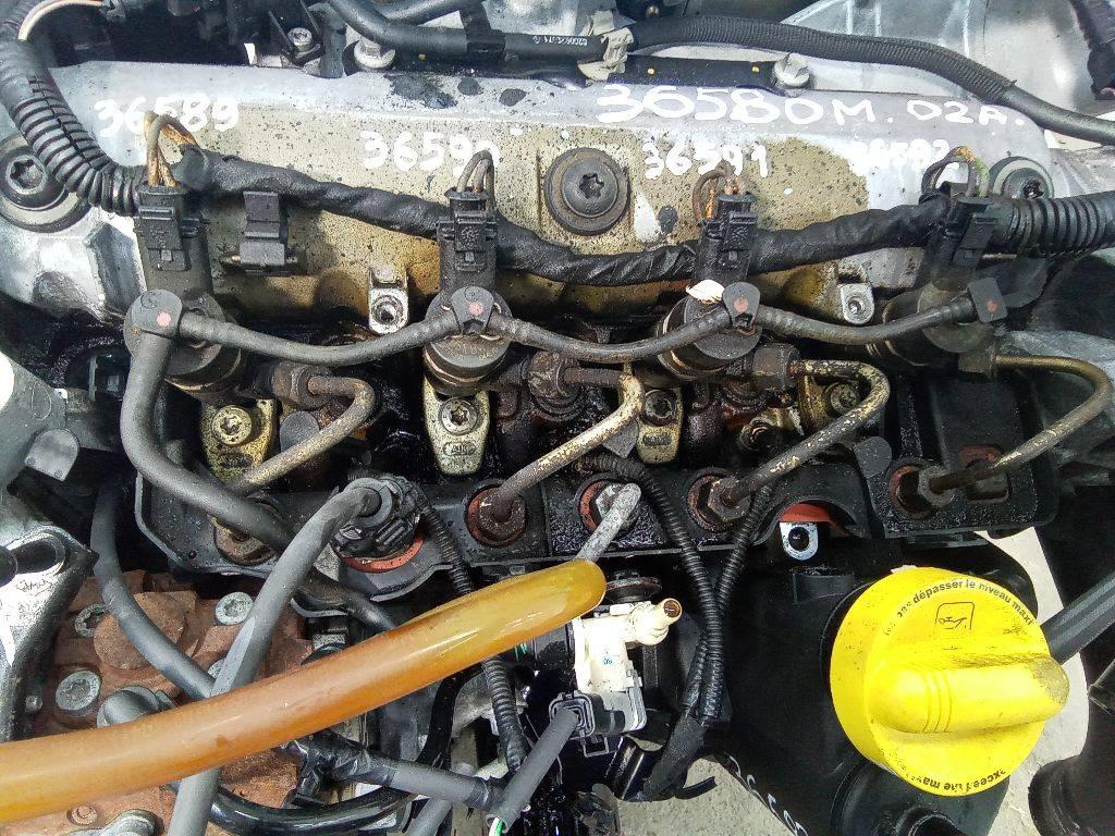 топливная рампа Renault Scenic 3 поколение 2009, 1.9 л., дизель, МКПП - фото №1