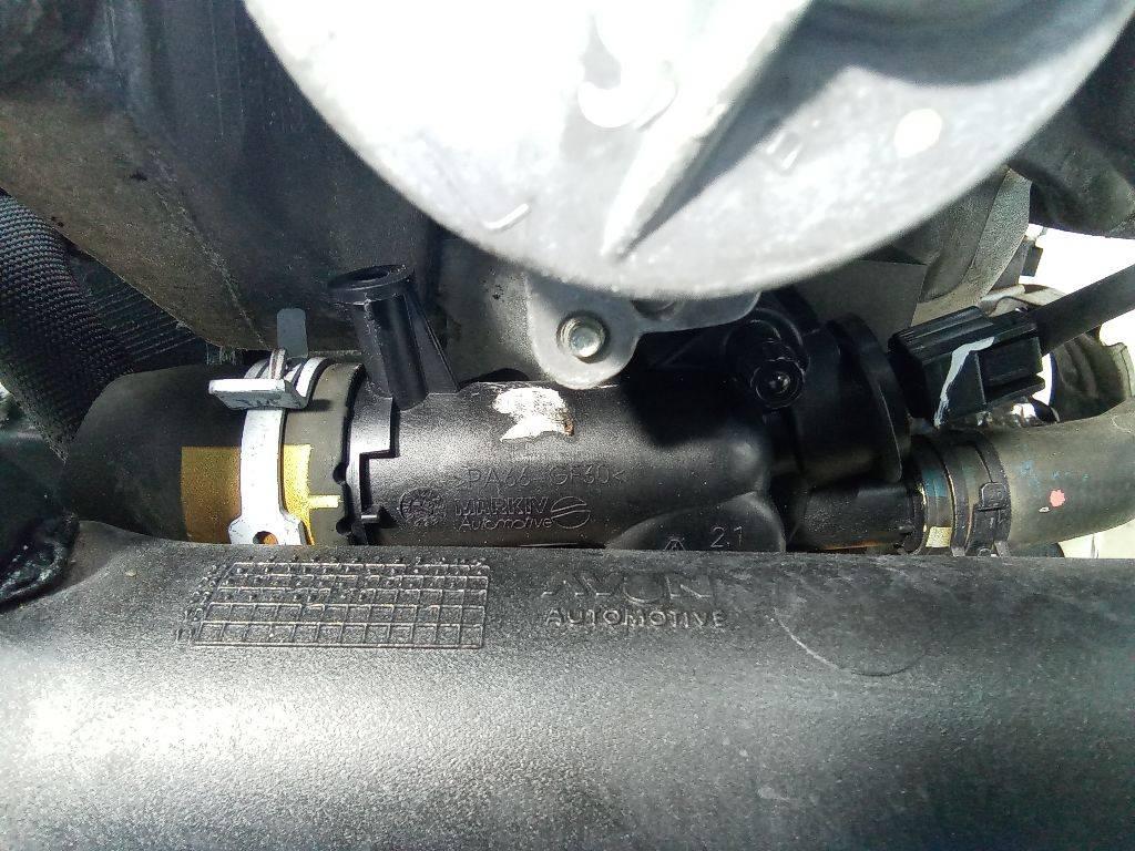 корпус термостата Renault Scenic 3 поколение 2009, 1.9 л., дизель, МКПП - фото №1