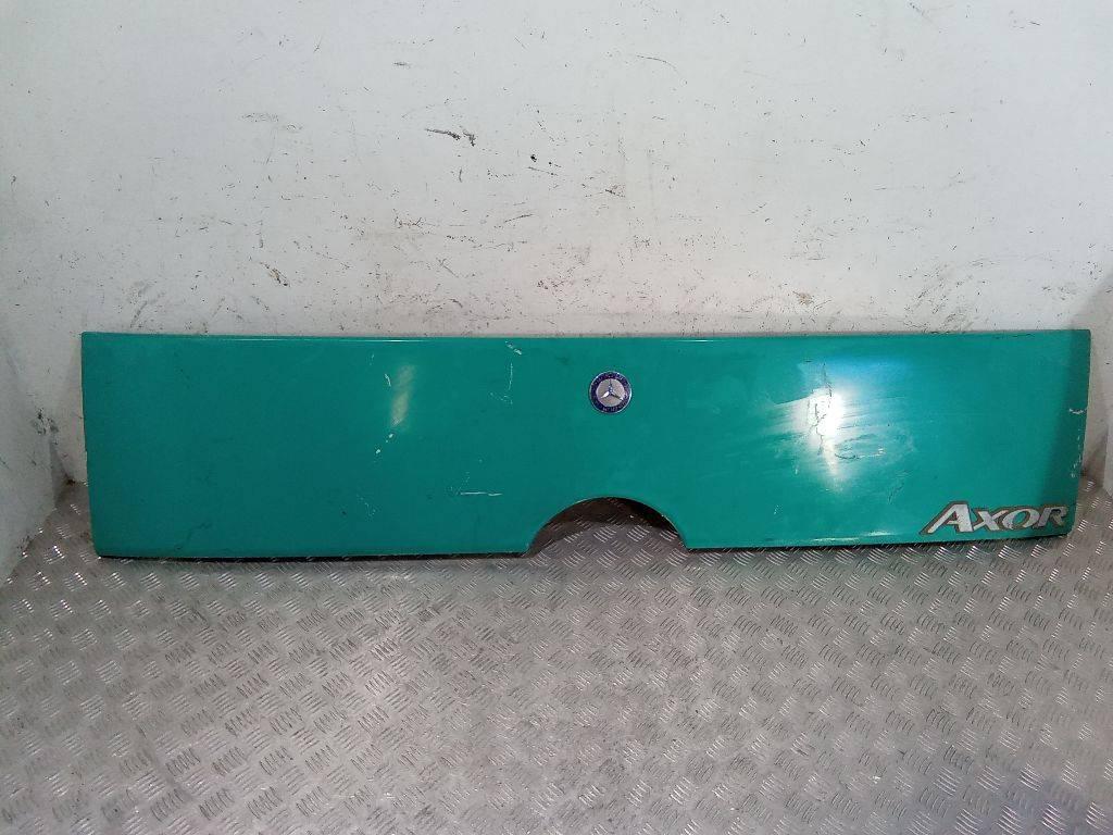 капот Mercedes-Benz Axor 1 поколение 2003, A9737500602 - фото №1