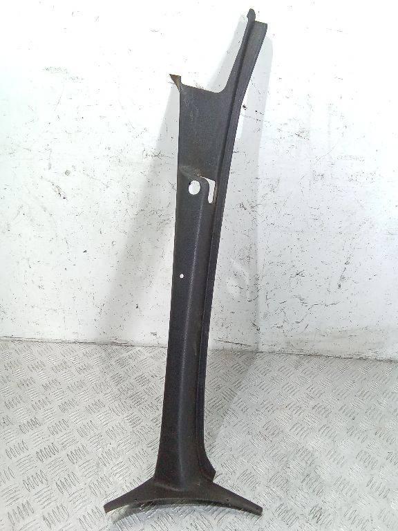 молдинг лобового стекла Volvo FH 1 поколение 1997, 8142901 - фото №1