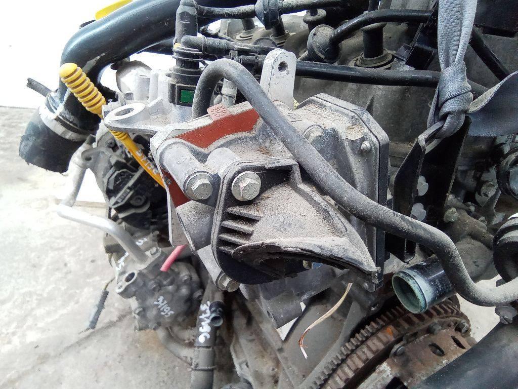 заслонка дроссельная Renault Clio 3 поколение 2008, 1.2 л., бензин, МКПП, 8200570865 - фото №1