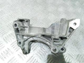 кронштейн генератора Renault Captur 1 поколение [рестайлинг] 2018, 0.9 л., бензин, МКПП, 117104394R