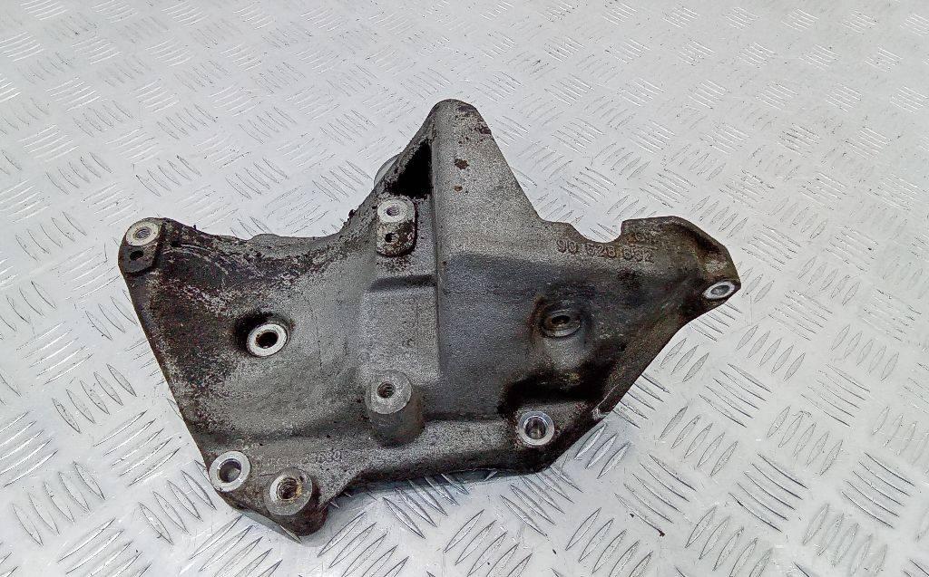 кронштейн компрессора кондиционера Opel Zafira 1 поколение (A) 1999, 1.6 л., бензин, МКПП, 90528682 - фото №1