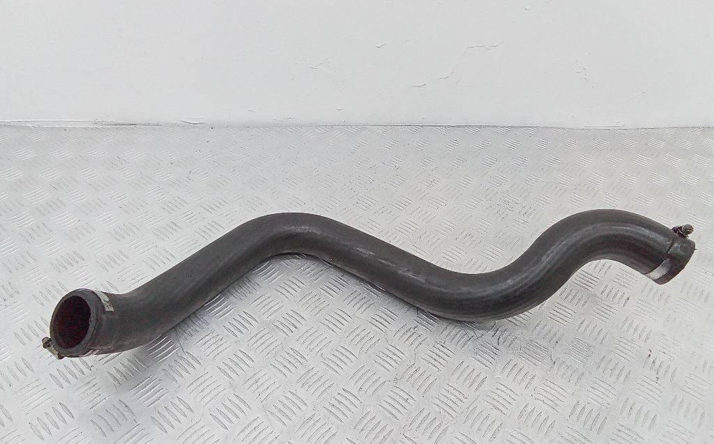 патрубок интеркулера Renault Trafic 2 поколение 2004, 8200208510 - фото №1