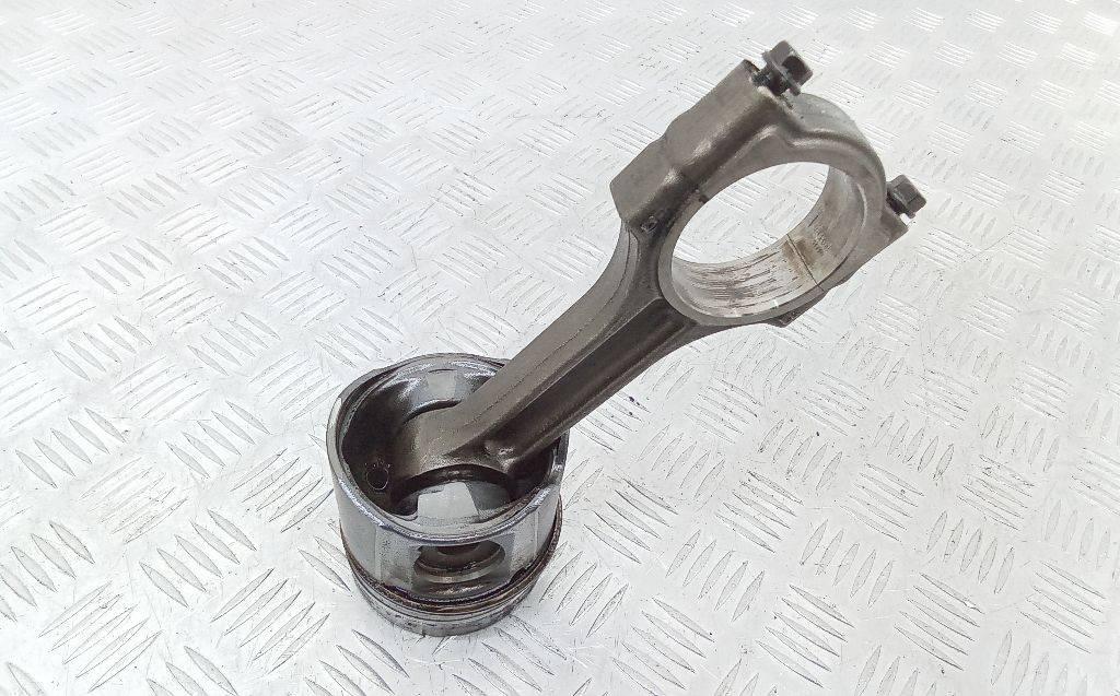 поршень Renault Espace 4 поколение 2002, 2.2 л., дизель, МКПП - фото №1