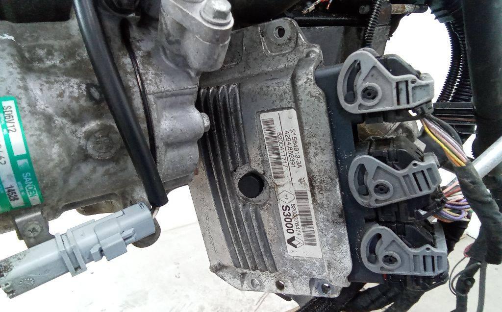 блок управления двигателем Renault Modus 1 поколение 2005, 1.6 л., бензин, МКПП, 8200411717 - фото №1