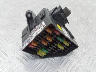 блок предохранителей Volkswagen Passat B6 2005, 3C0880204