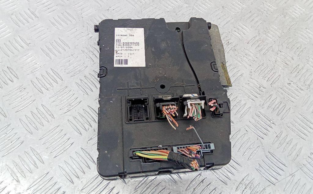 блок комфорта Renault Scenic 2 поколение 2004, 8200309690 - фото №1