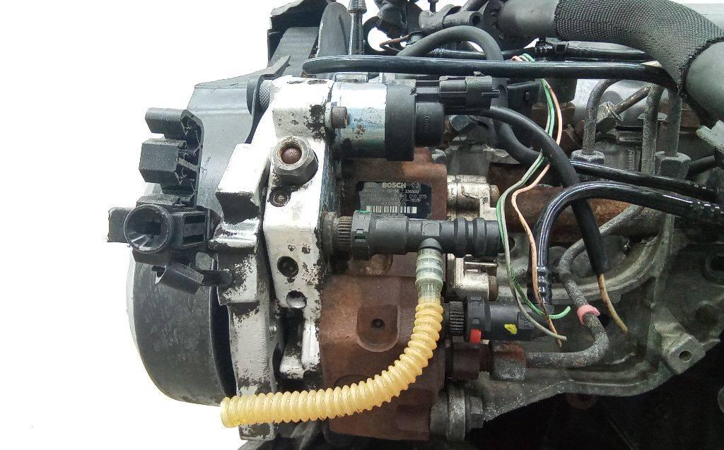 ТНВД Renault Scenic 2 поколение 2004, 1.9 л., дизель, МКПП, 8200108225 - фото №1