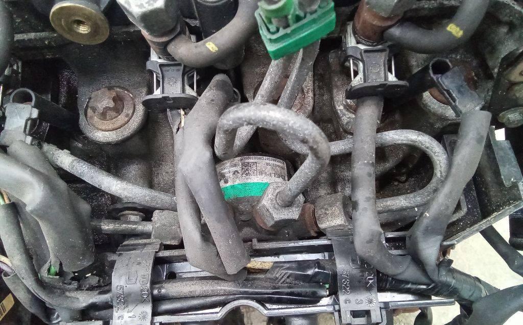 топливная рампа Renault Modus 2 поколение 2010, 1.5 л., дизель, МКПП - фото №1