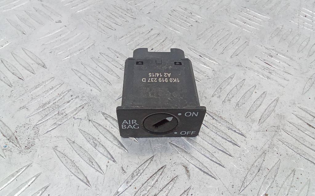 кнопка Airbag Audi A4 B9 2015, 1K0919237D - фото №1