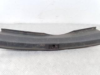 накладка внутренняя на заднюю панель кузова Audi A4 B9 2015, 8K5863471