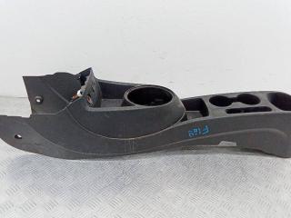 рамка обрамление кулисы Hyundai i20 PB [рестайлинг] 2012, 84610-4P000