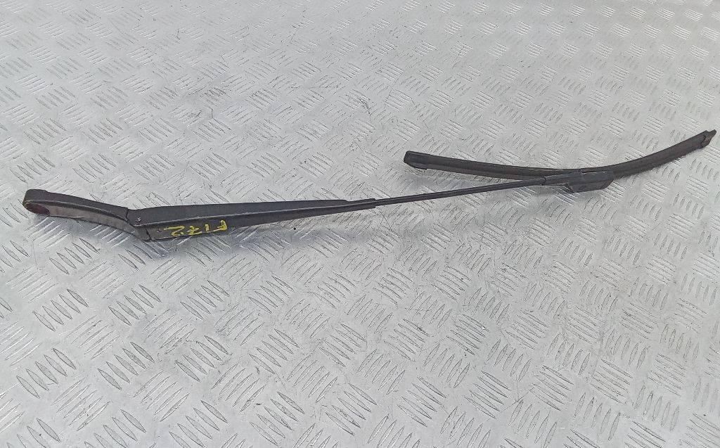 щеткодержатель (поводок стеклоочистителя, дворник) Volkswagen Passat B6 2005, 3C1955410B - фото №1