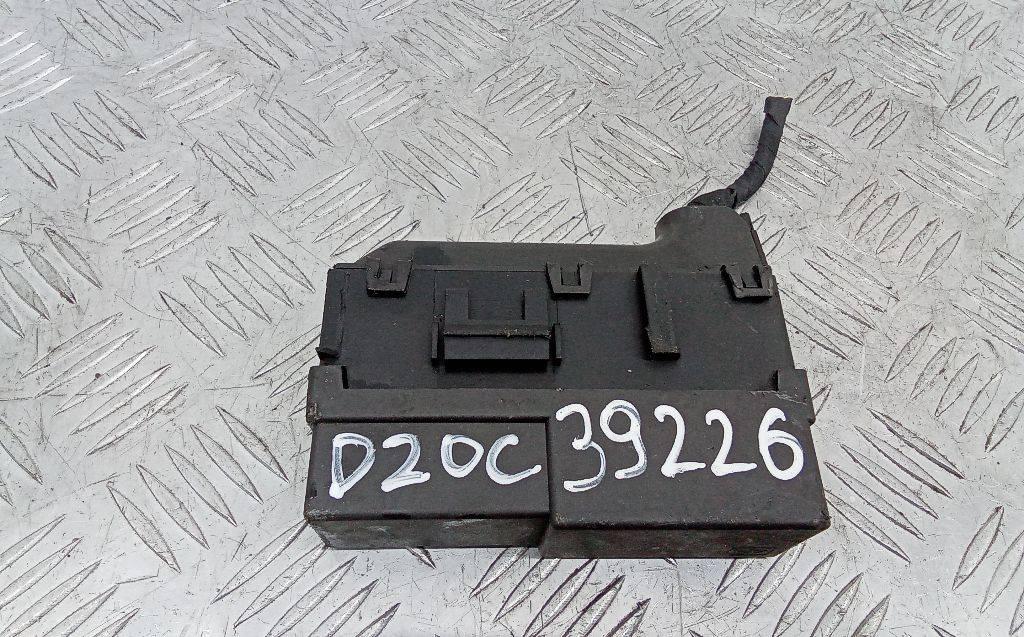 блок предохранителей Renault Modus 2 поколение 2008, 1.5 л., дизель, МКПП, 8200220647 - фото №1