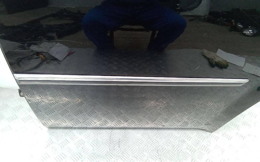 молдинг двери задней левой Chrysler 300C 1 поколение 2008 - фото №1