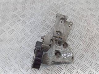 кронштейн генератора Renault Duster 1 поколение 2010, 1.5 л., дизель, 8200663057