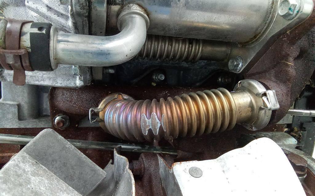 коллектор выпускной Renault Duster 1 поколение 2010, 1.5 л., дизель - фото №1