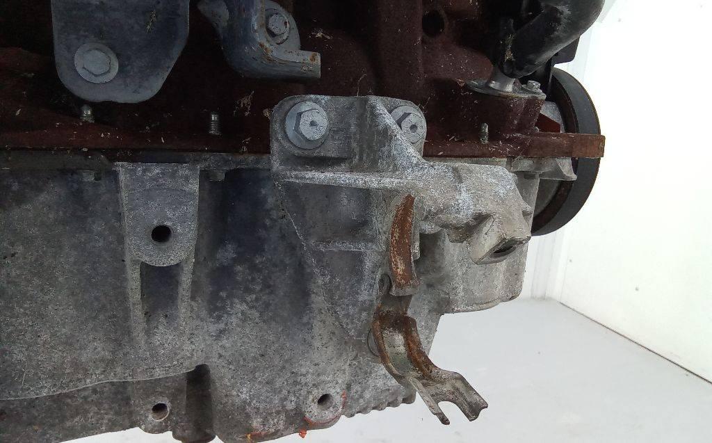 кронштейн полуоси Renault Duster 1 поколение 2010, 1.5 л., дизель - фото №1