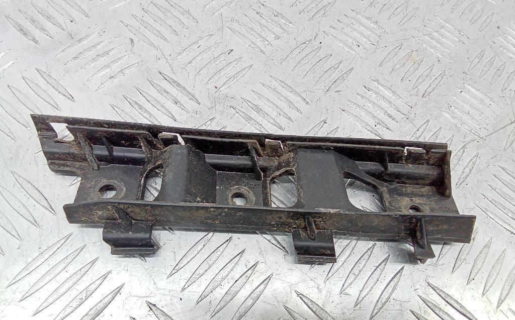 Крепление бампера переднего Volkswagen Passat B6 2005, седан, 3C0807184 - фото №1