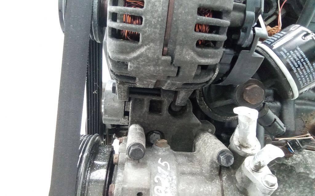 кронштейн генератора Renault Megane 3 поколение 2009, 1.5 л., дизель, МКПП, 8200425034 - фото №1