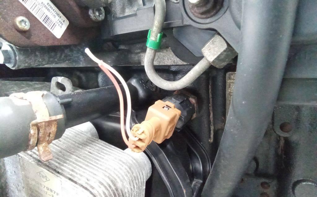 датчик детонации Renault Megane 3 поколение 2009, 1.5 л., дизель, МКПП - фото №1