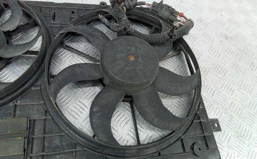 вентилятор радиатора Volkswagen Passat B6 2005 - фото №1