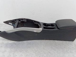 подлокотник Audi A4 B9 2015, 8K0864981