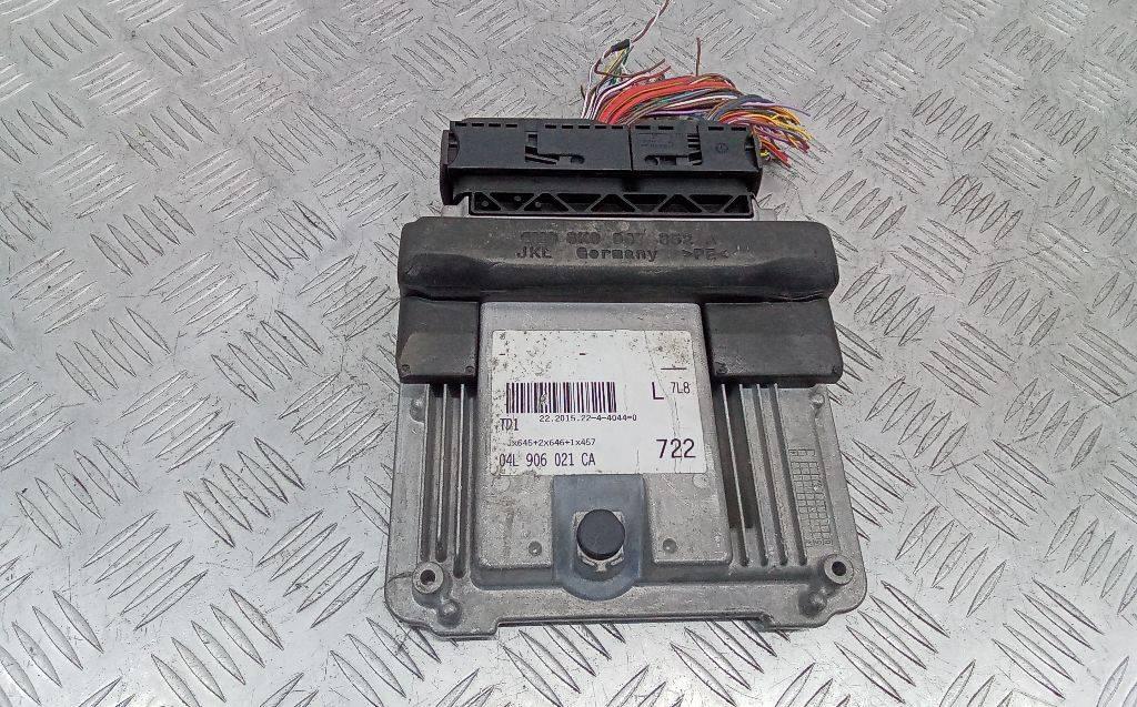 блок управления двигателем Audi A4 B9 2015, 2.0 л., дизель, АКПП, 04L906021CA - фото №1