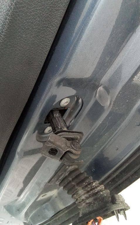 ограничитель открывания двери Volkswagen Scirocco 3 поколение 2009, купе - фото №1