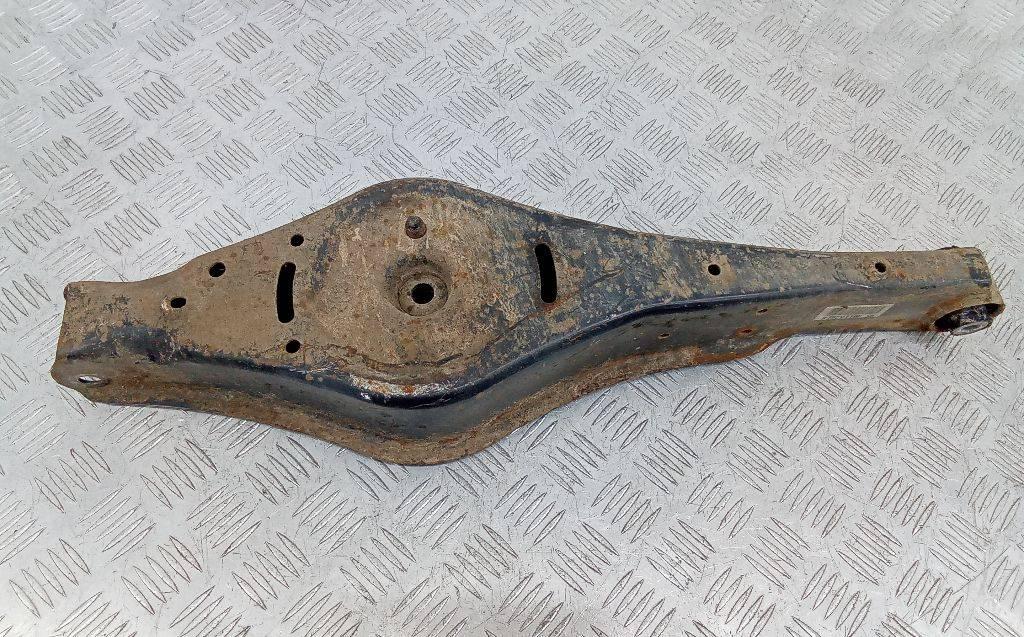 рычаг задний правый Volkswagen Passat B6 2005, 2.0 л., дизель - фото №1