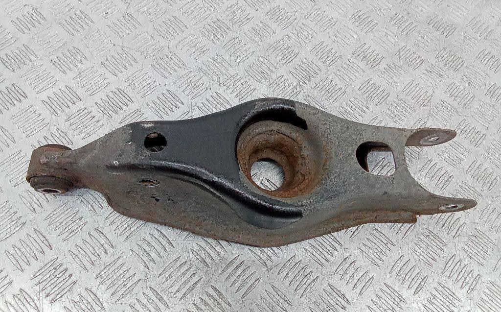 рычаг задний левый Chrysler 300C 1 поколение 2008, 3.0 л., дизель - фото №1