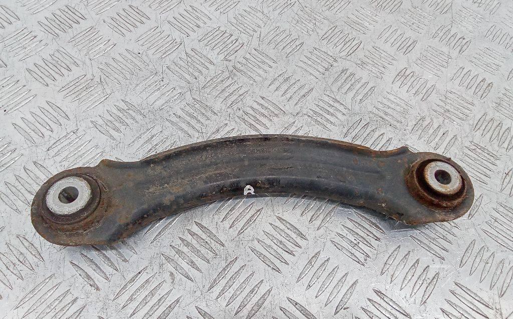 рычаг задний правый Chrysler 300C 1 поколение 2008, 3.0 л., дизель - фото №1