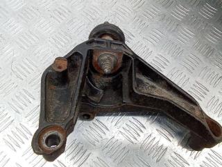 кронштейн КПП Renault Master 2 поколение [рестайлинг] 2004, 1.9 л., дизель, 8200033299