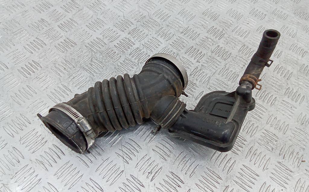 патрубок воздушного фильтра Nissan Versa 1 поколение 2008, 1.8 л., бензин, C7079-041-5610 - фото №1