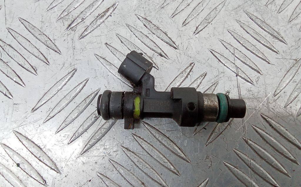 форсунка Nissan Versa 1 поколение 2008, 1.8 л., бензин, FBY2850, 5007Y05 - фото №1