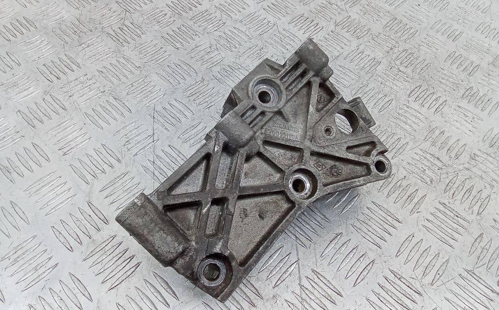 кронштейн двигателя Renault Megane 2 поколение 2004, 1.5 л., дизель, МКПП, 8200101196 - фото №1