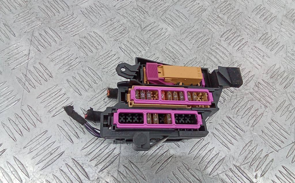 блок предохранителей Audi A4 B9 2015, 2.0 л., дизель, 8K0971846 - фото №1