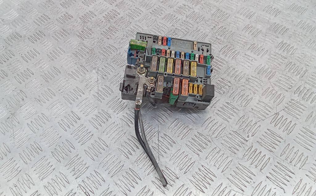 блок предохранителей Citroen Berlingo 1 поколение (M49) 2000, 9628024480 - фото №1