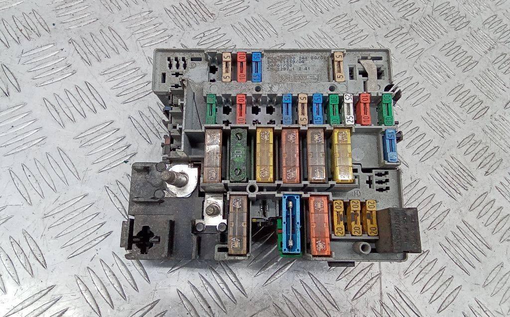 блок предохранителей Citroen Xsara Picasso 1 поколение 2000, 9628024480 - фото №1