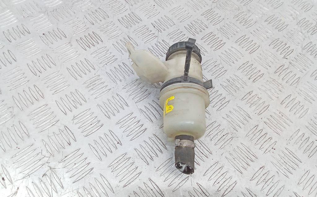 бачок главного цилиндра сцепления Citroen C5 2 поколение 2009, универсал - фото №1