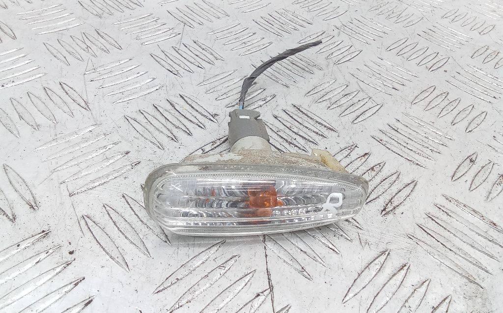 повторитель поворота на крыле правый Hyundai i30 FD 2009, 92303-3L1 - фото №1