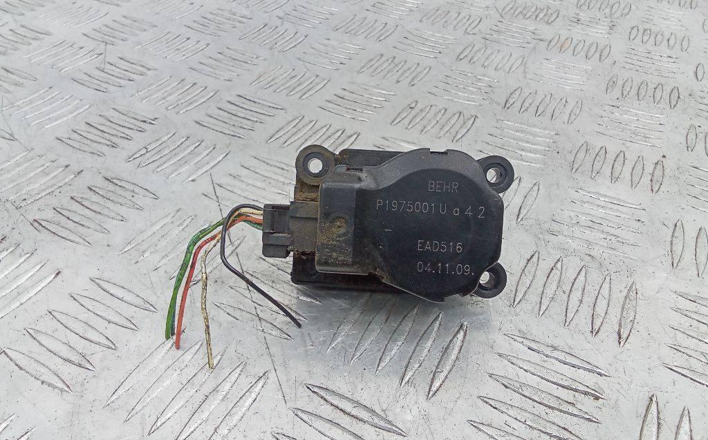моторчик заслонки печки Citroen C5 2 поколение 2009, P1975001 - фото №1
