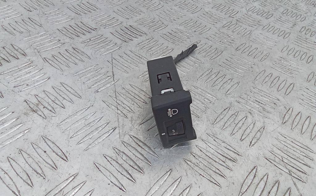 кнопка корректора фар Hyundai i30 FD 2008 - фото №1