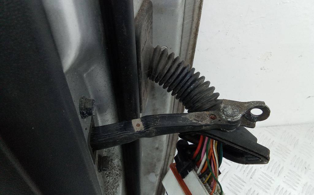 ограничитель открывания двери Hyundai i30 FD 2008 - фото №1