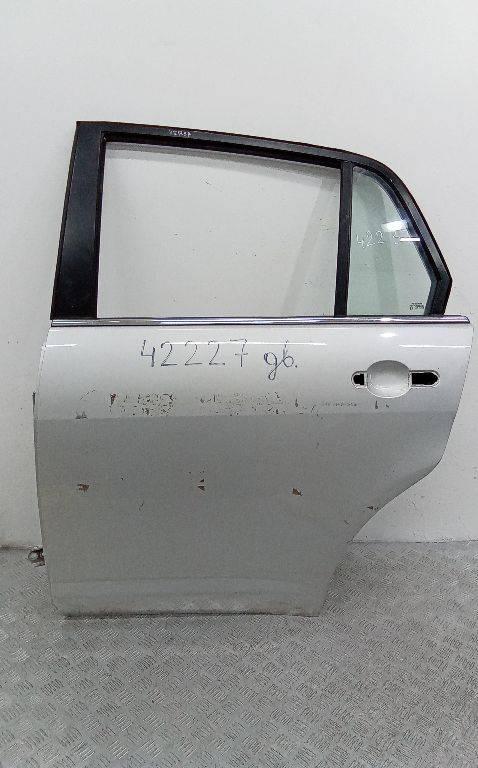дверь задняя левая Nissan Versa 1 поколение 2008, 1.8 л., бензин - фото №1