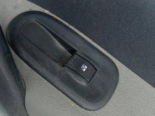 кнопка стеклоподъемника двери Renault Kangoo 2 поколение 2010