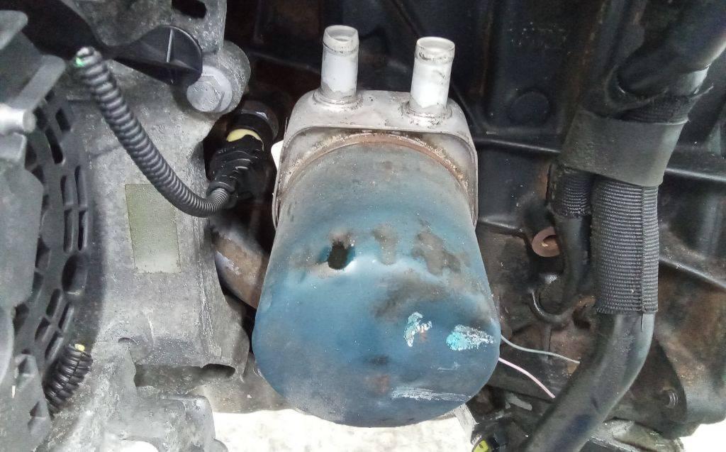 теплообменник масляного фильтра Renault Megane 3 поколение 2011, 1.9 л., дизель, МКПП - фото №1