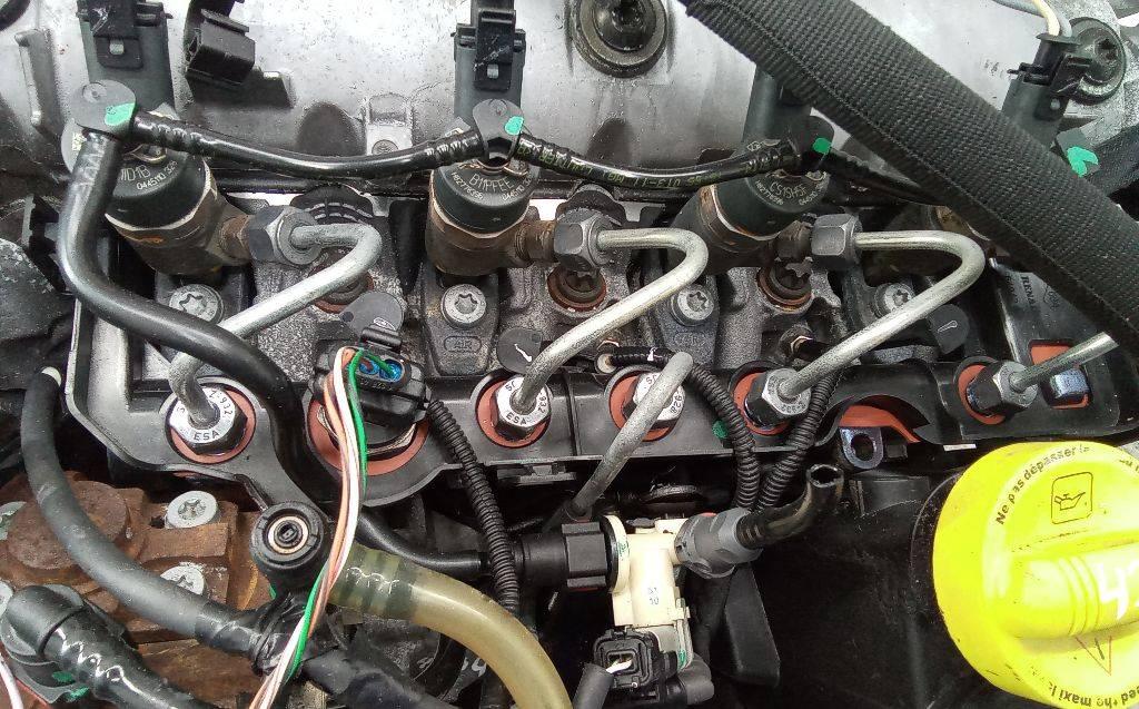 топливная рампа Renault Megane 3 поколение 2011, 1.9 л., дизель, МКПП - фото №1