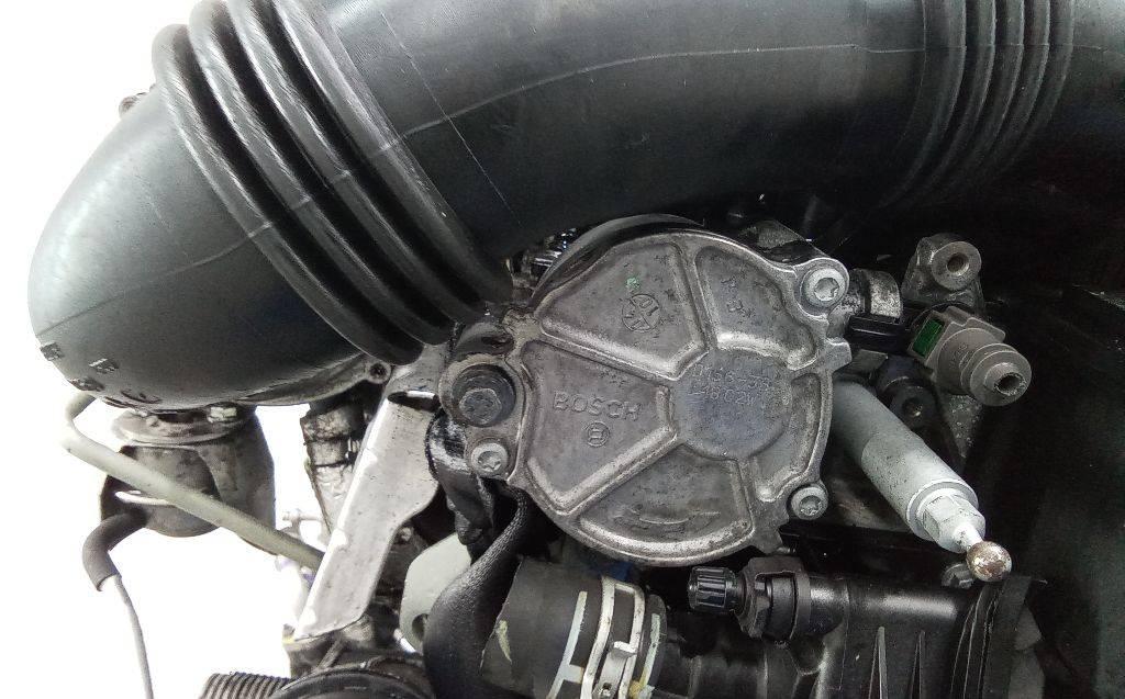 насос вакуумный Citroen C4 2 поколение 2010, 1.6 л., дизель, МКПП - фото №1